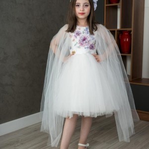 فستان بنأتي لون ابيض يد فرنسي صدريه مورده